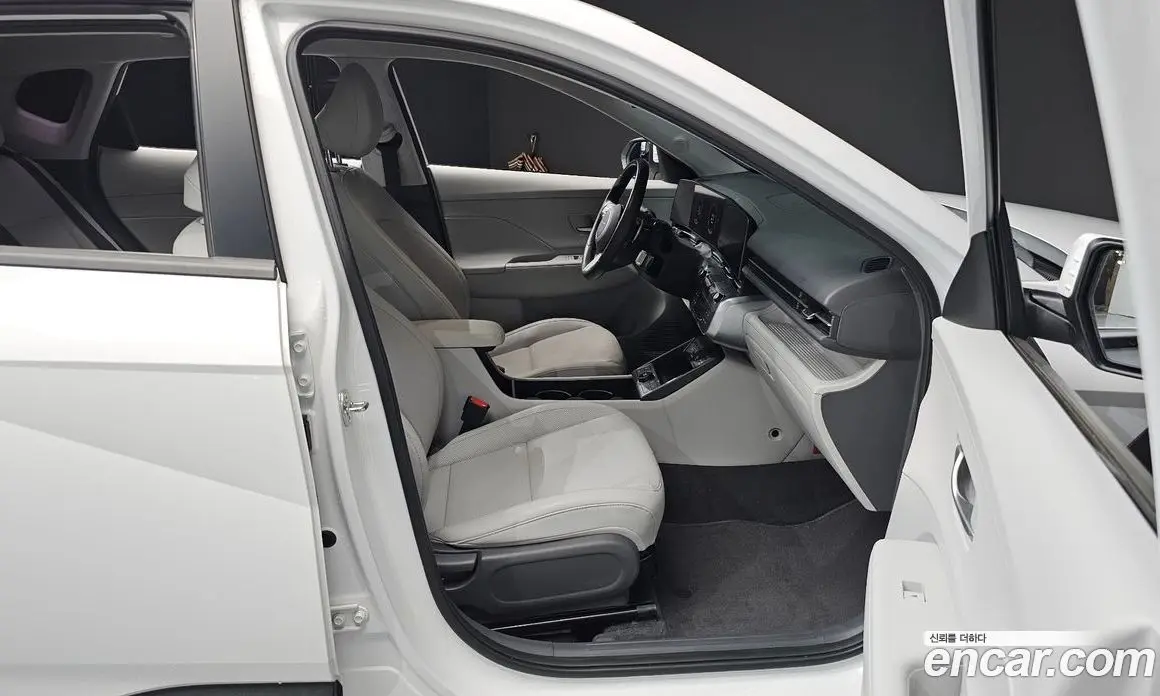 Hyundai Kona 2024 1.6 автомат (гидро), фото 16