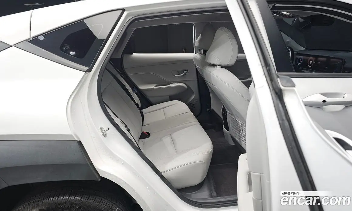 Hyundai Kona 2024 1.6 автомат (гидро), фото 17