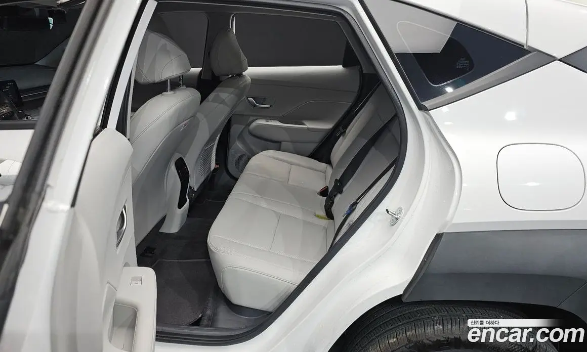 Hyundai Kona 2024 1.6 автомат (гидро), фото 18