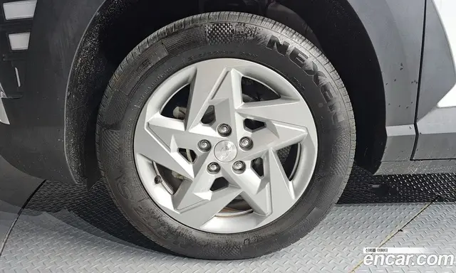 Hyundai Kona 2024 1.6 автомат (гидро), миниатюра 5