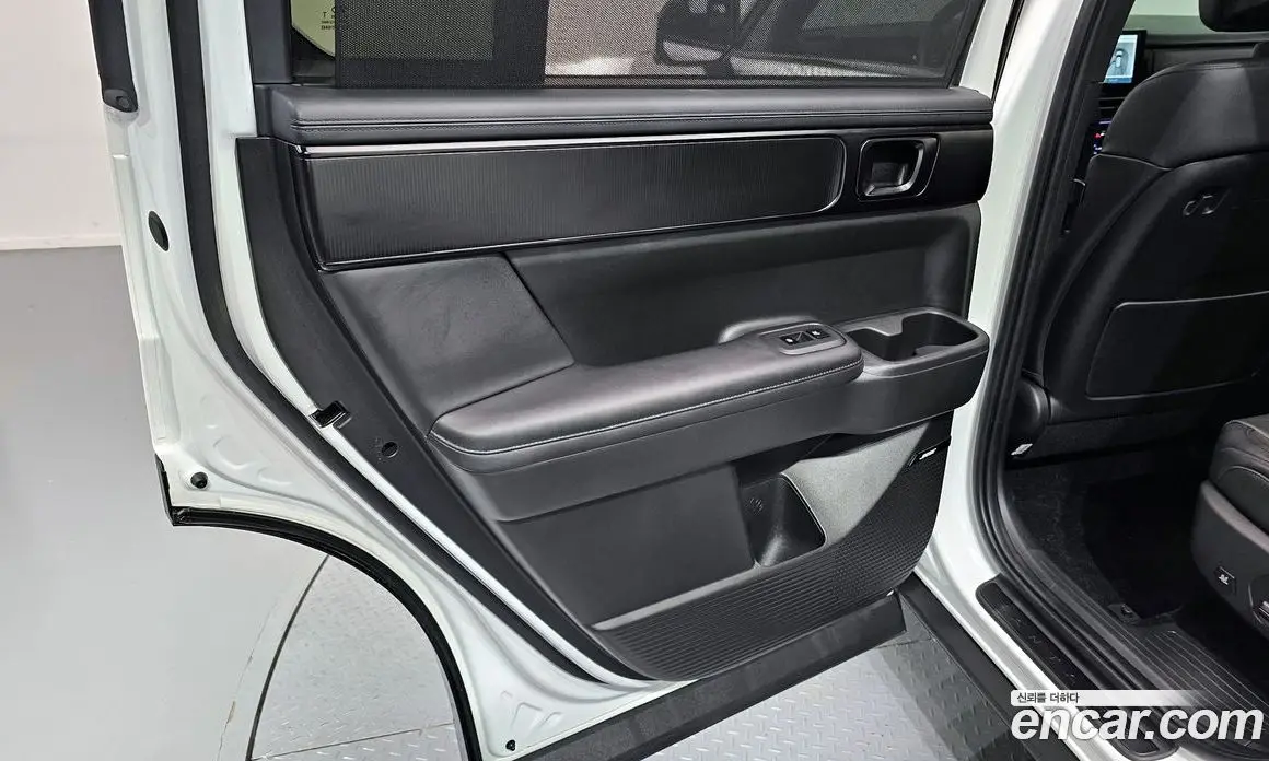 Hyundai Santa Fe 2023 1.6 автомат (гидро), фото 15