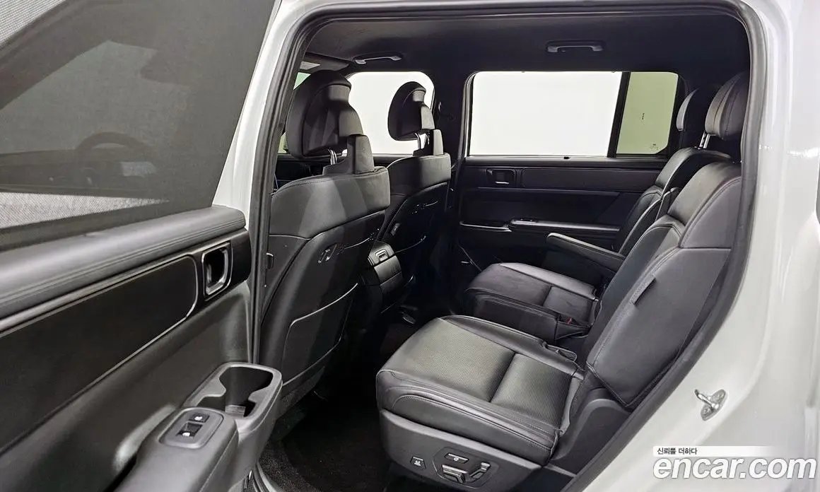 Hyundai Santa Fe 2023 1.6 автомат (гидро), фото 17