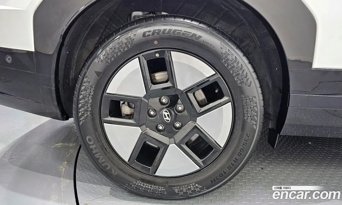 Hyundai Santa Fe 2023 1.6 автомат (гидро), фото 5