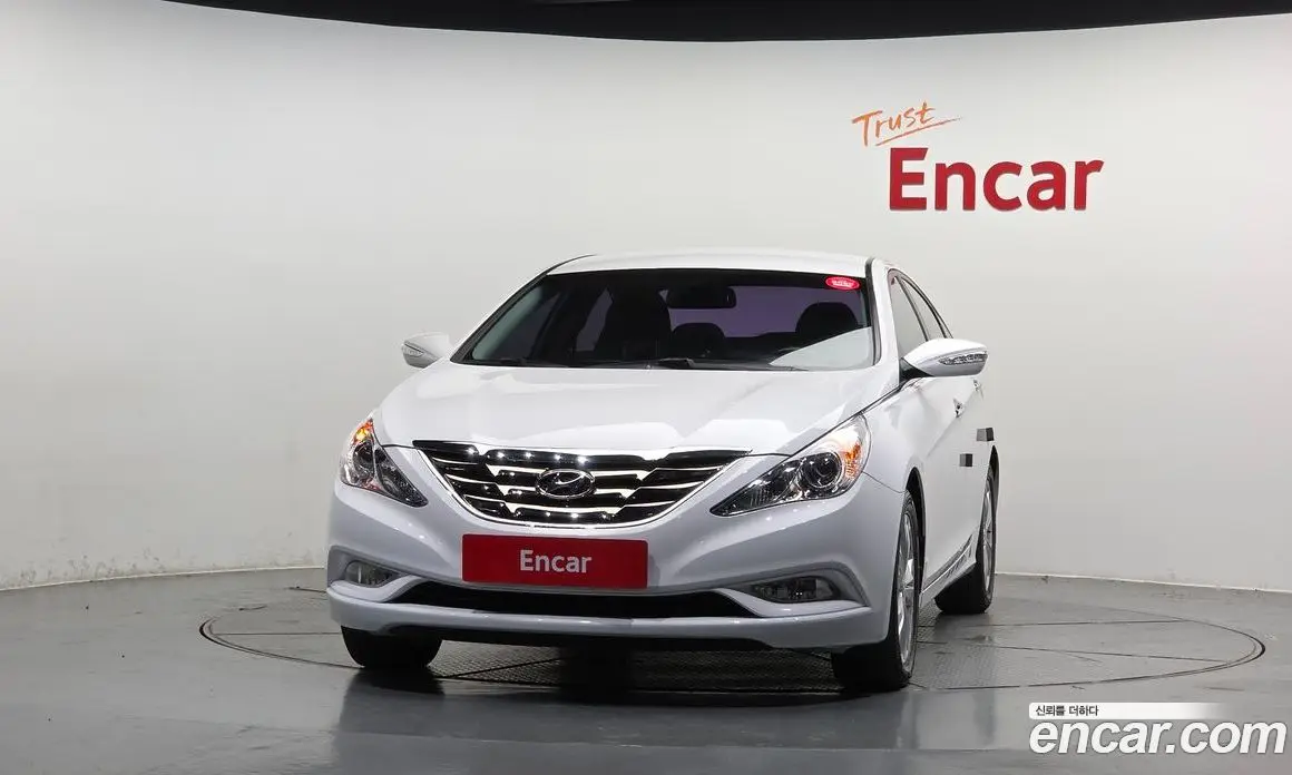 Hyundai Sonata 2010 2.0 автомат (гидро), фото 3