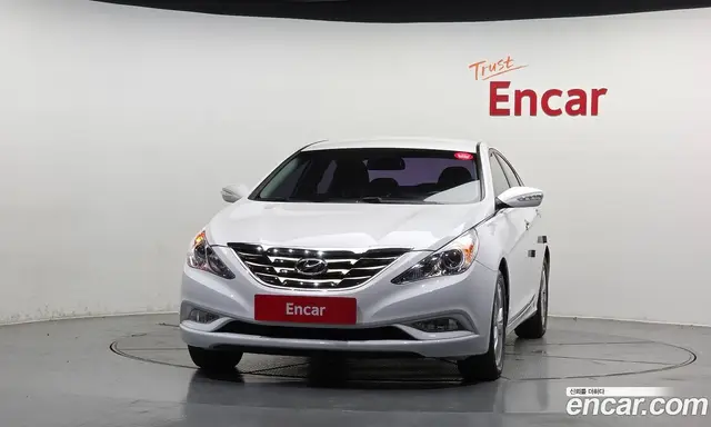Hyundai Sonata 2010 2.0 автомат (гидро), миниатюра 3