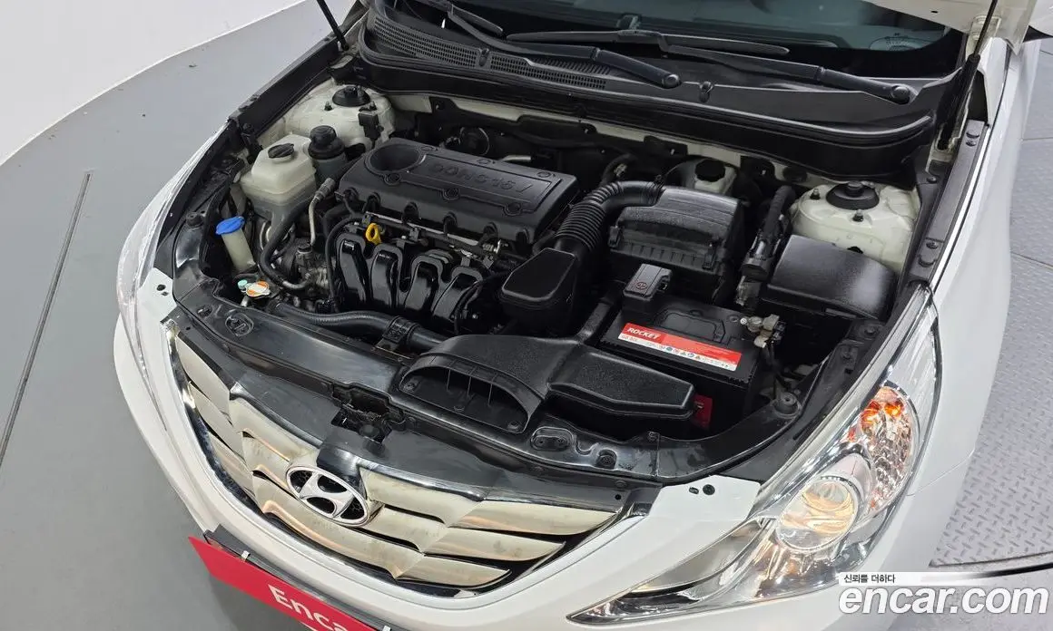 Hyundai Sonata 2010 2.0 автомат (гидро), фото 6