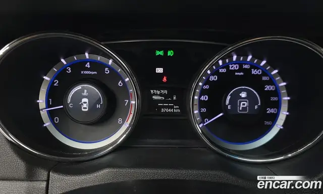 Hyundai Sonata 2010 2.0 автомат (гидро), миниатюра 8