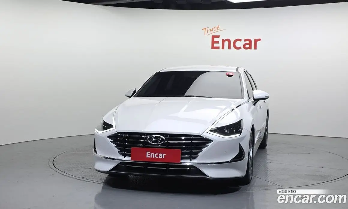 Hyundai Sonata 2019 2.0 автомат (гидро), фото 3