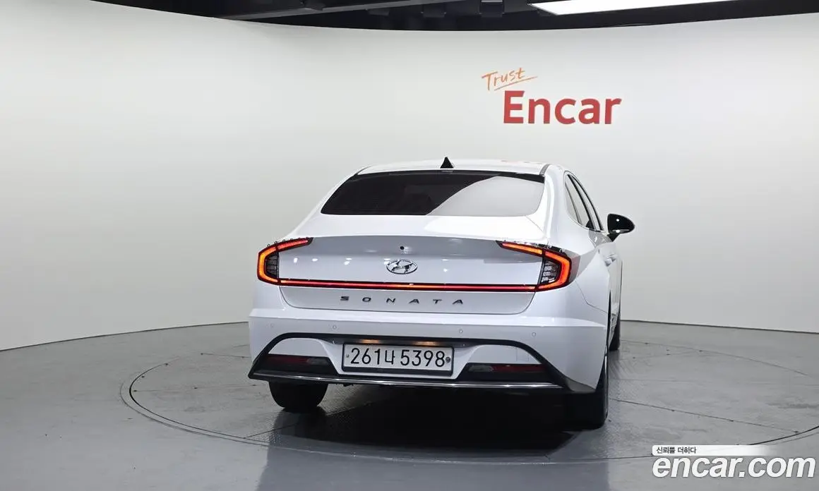 Hyundai Sonata 2019 2.0 автомат (гидро), фото 4