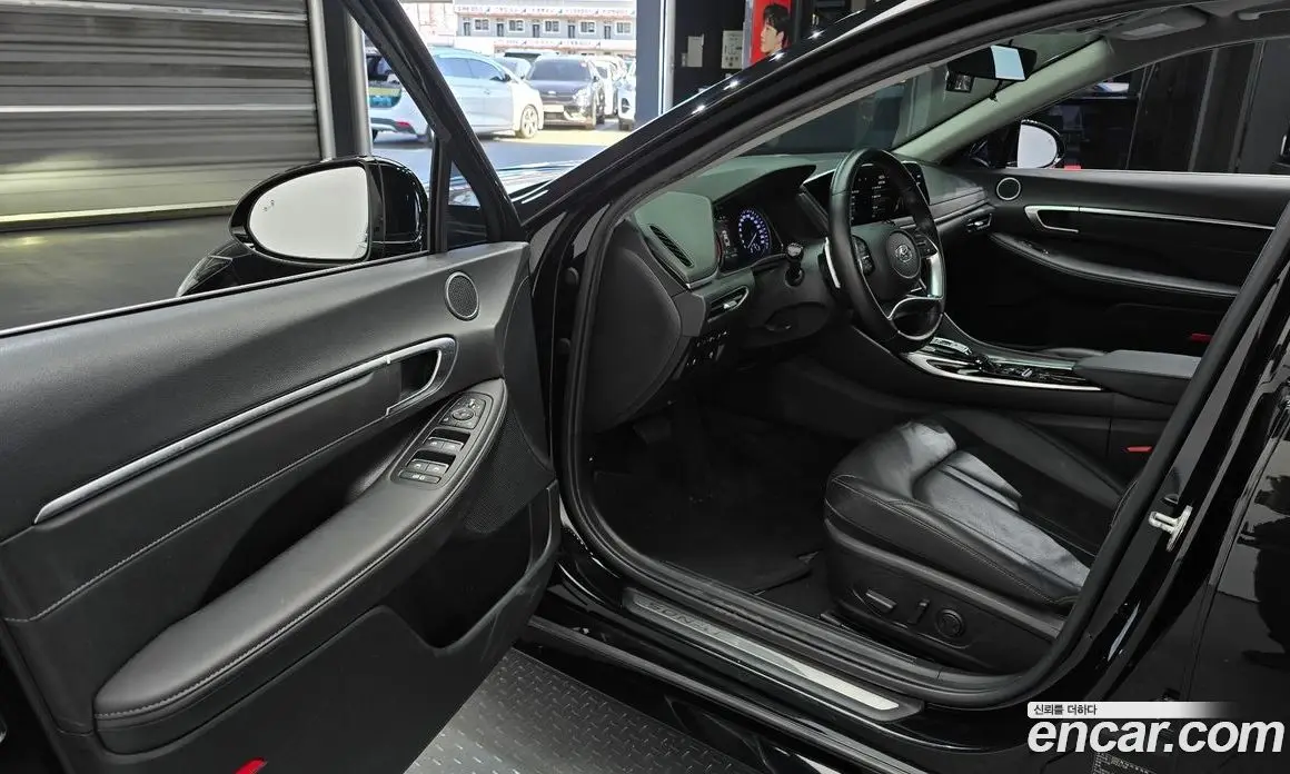 Hyundai Sonata 2022 2.0 автомат (гидро), фото 13