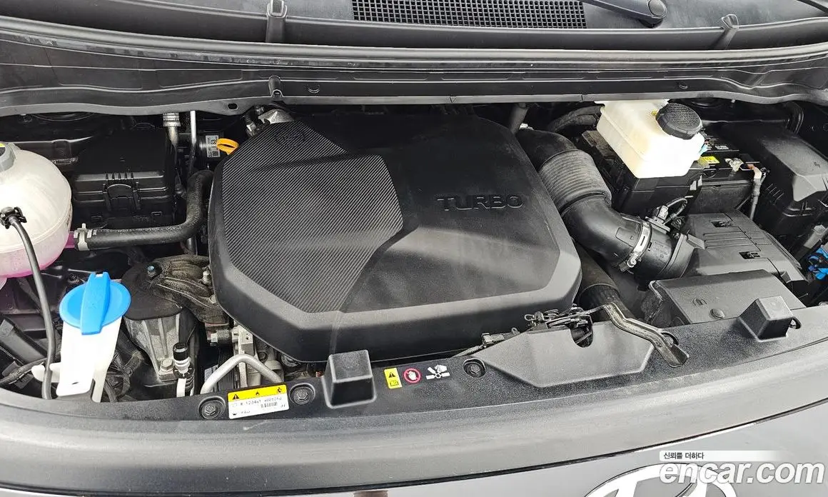 Hyundai Staria 2023 2.2 автомат (гидро), фото 6