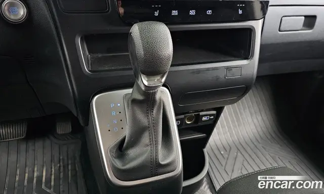 Hyundai Staria 2023 2.2 автомат (гидро), миниатюра 9
