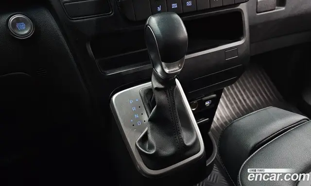 Hyundai Staria 2024 2.2 автомат (гидро), миниатюра 12