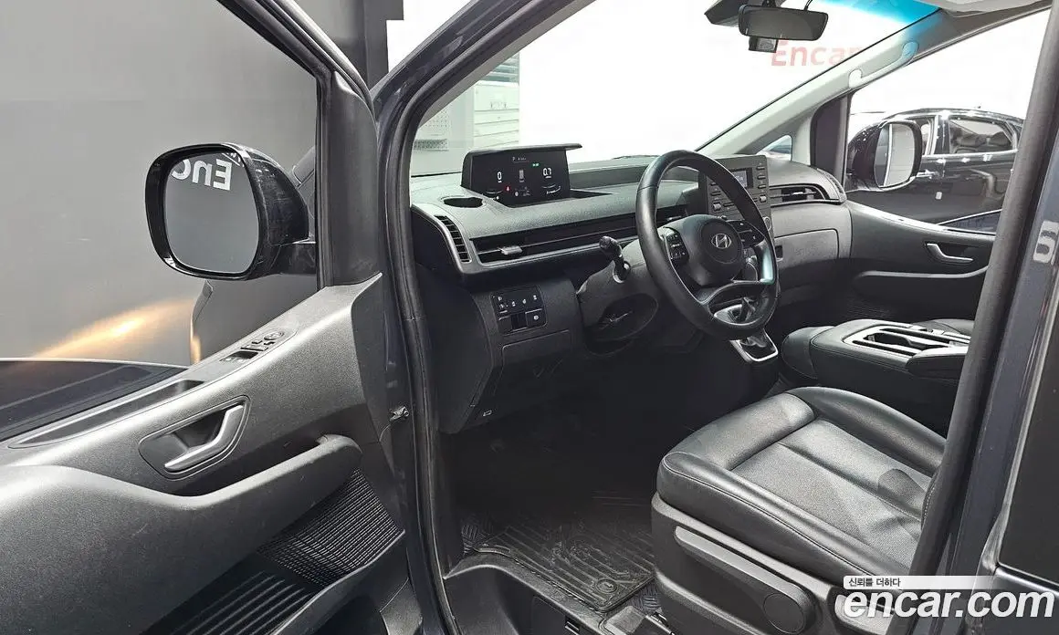 Hyundai Staria 2024 2.2 автомат (гидро), фото 13