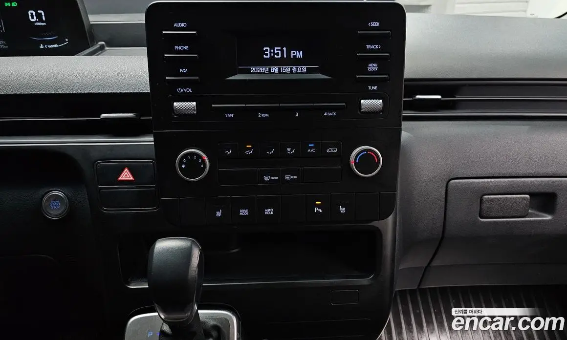 Hyundai Staria 2024 2.2 автомат (гидро), фото 20