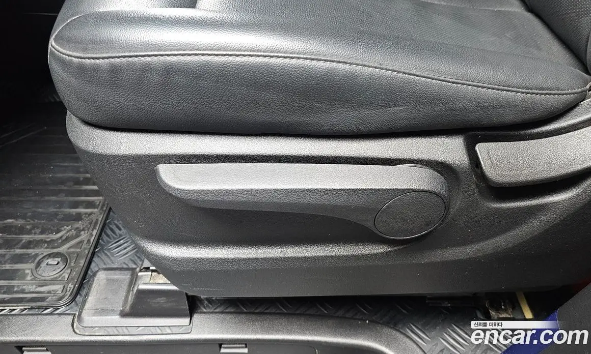 Hyundai Staria 2024 2.2 автомат (гидро), фото 31