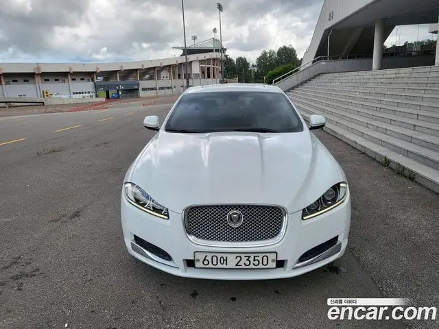 Jaguar XF 2013 3.0 автомат (гидро), миниатюра 1 Jaguar XF 2013 3.0 автомат (гидро), миниатюра 1