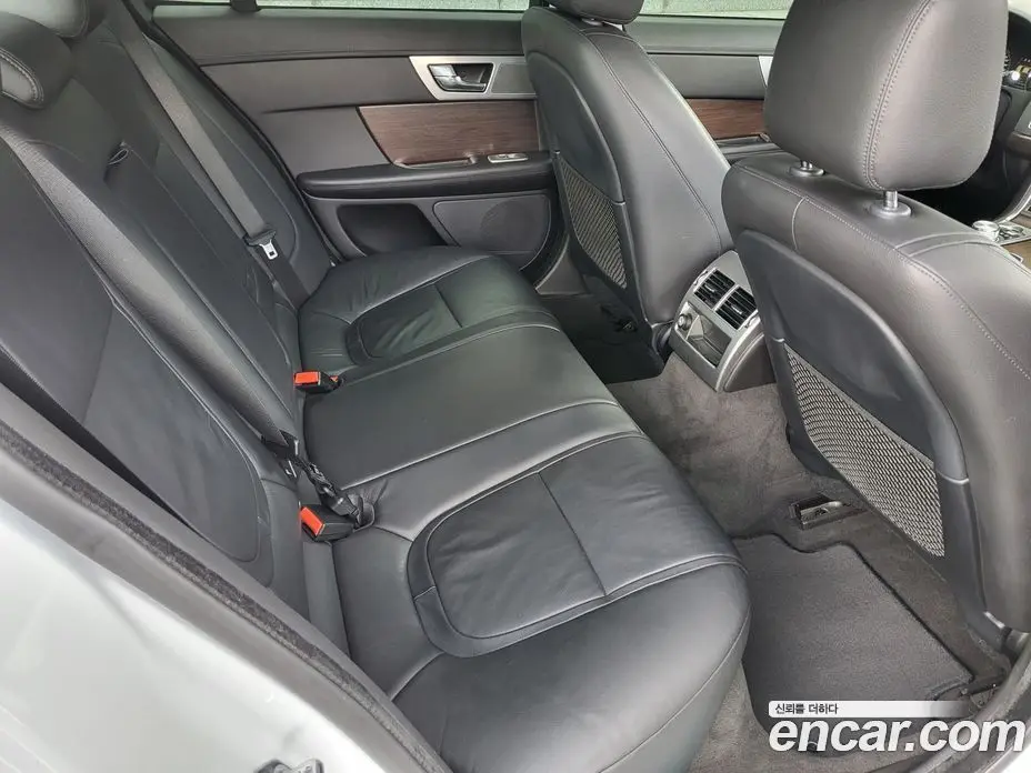 Jaguar XF 2013 3.0 автомат (гидро), фото 11 Jaguar XF 2013 3.0 автомат (гидро), фото 11