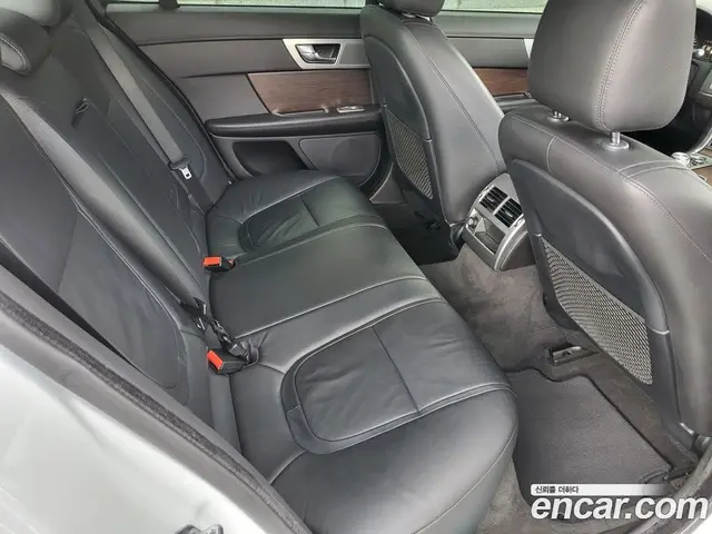 Jaguar XF 2013 3.0 автомат (гидро), миниатюра 11 Jaguar XF 2013 3.0 автомат (гидро), миниатюра 11
