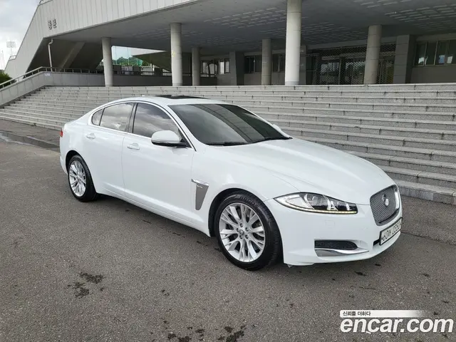 Jaguar XF 2013 3.0 автомат (гидро), миниатюра 3 Jaguar XF 2013 3.0 автомат (гидро), миниатюра 3