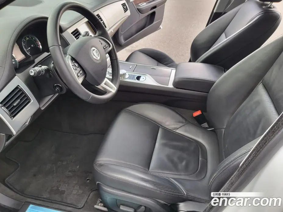 Jaguar XF 2013 3.0 автомат (гидро), фото 8 Jaguar XF 2013 3.0 автомат (гидро), фото 8