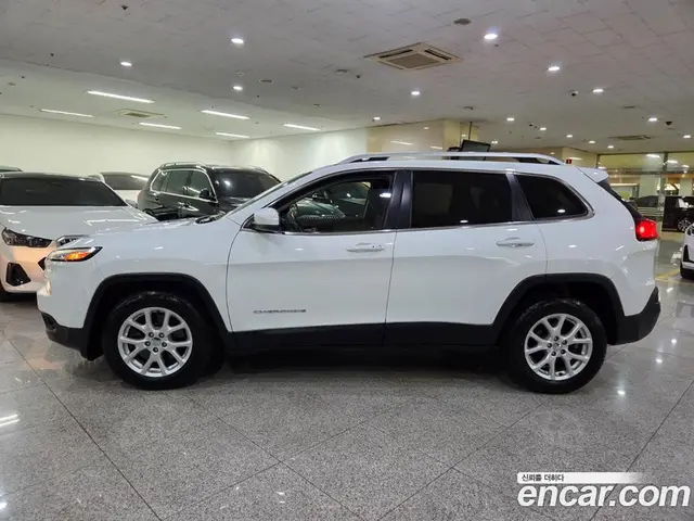 Jeep Cherokee 2016 2.4 автомат (гидро), миниатюра 3