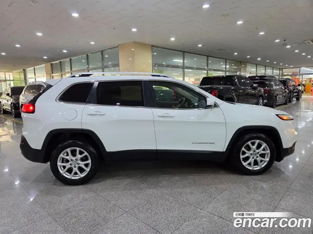 Jeep Cherokee 2016 2.4 автомат (гидро), миниатюра 5