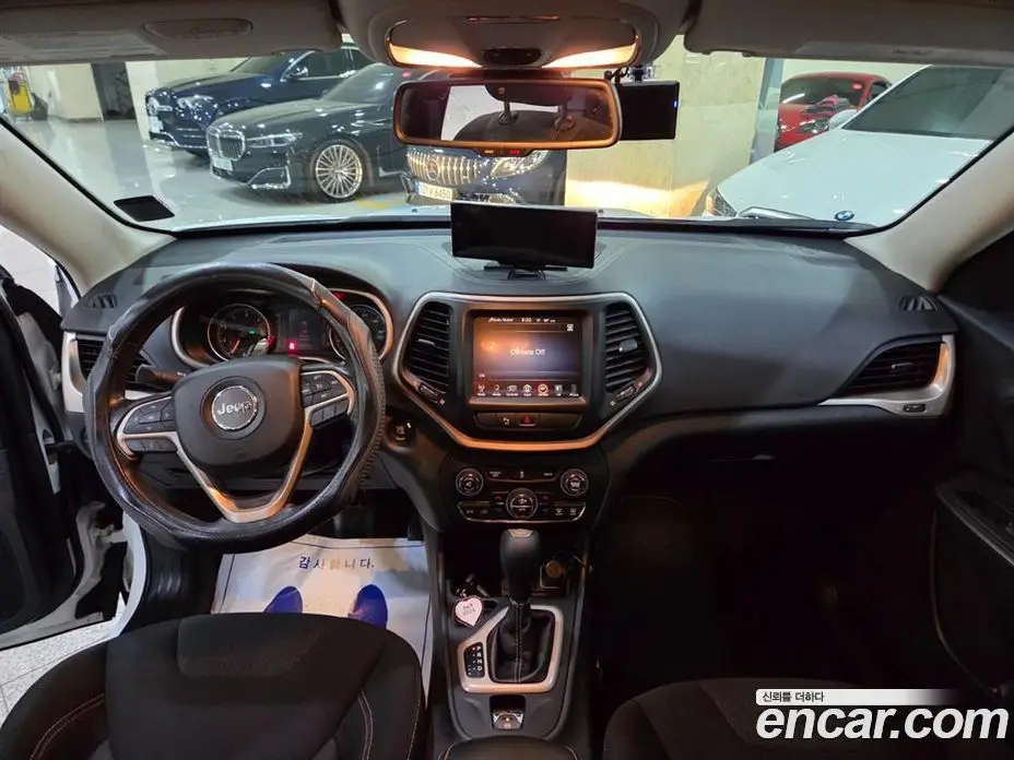 Jeep Cherokee 2016 2.4 автомат (гидро), фото 8