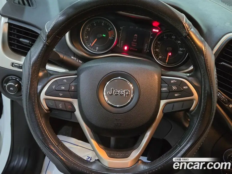 Jeep Cherokee 2016 2.4 автомат (гидро), фото 9