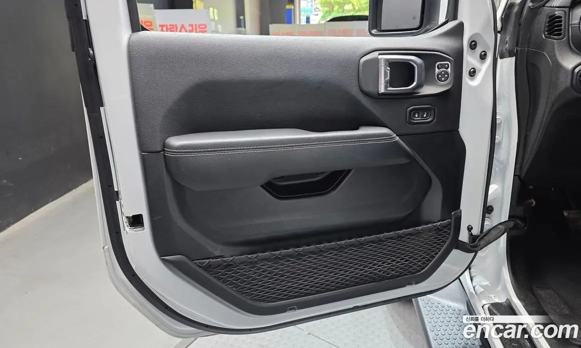Jeep Wrangler 2021 2.0 автомат (гидро), фото 14