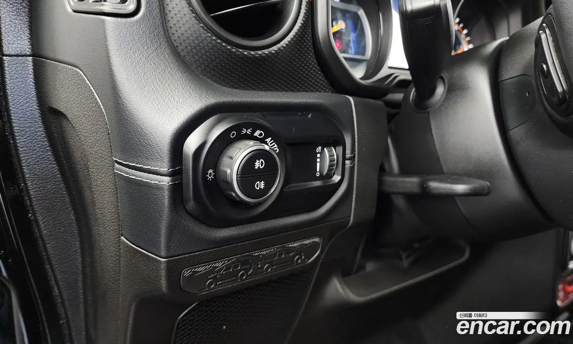 Jeep Wrangler 2024 2.0 автомат (гидро), фото 22