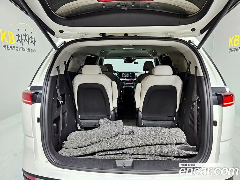 Kia Carnival 2021 2.2 автомат (гидро), фото 19