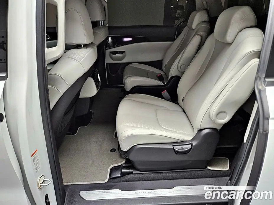 Kia Carnival 2021 2.2 автомат (гидро), фото 7