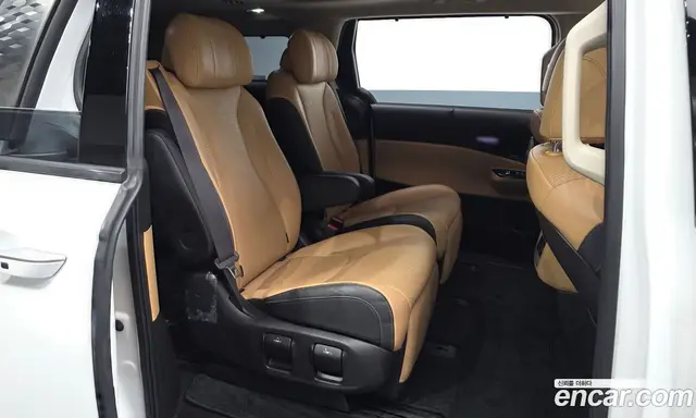 Kia Carnival 2023 2.2 автомат (гидро), миниатюра 11
