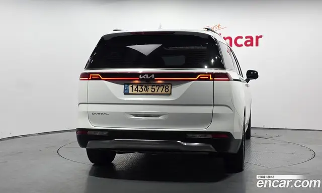 Kia Carnival 2023 2.2 автомат (гидро), миниатюра 4