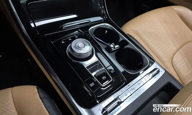 Kia Carnival 2023 2.2 автомат (гидро), миниатюра 9