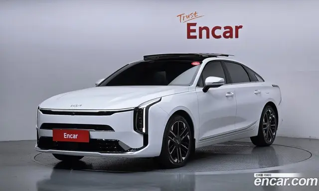Kia K8, 2026, 2 072 км