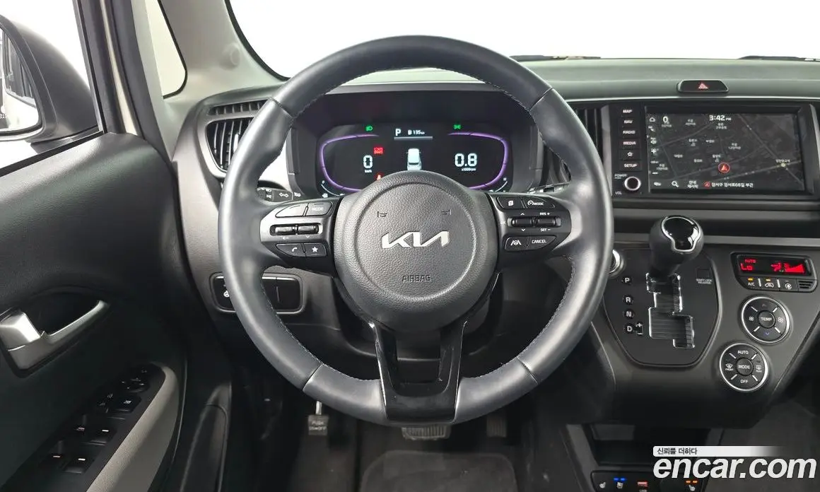 Kia Ray 2022 1.0 автомат (гидро), фото 18