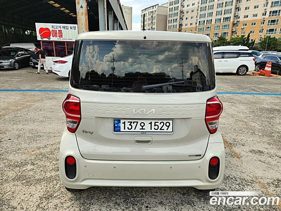 Kia Ray 2022 1.0 автомат (гидро), фото 16