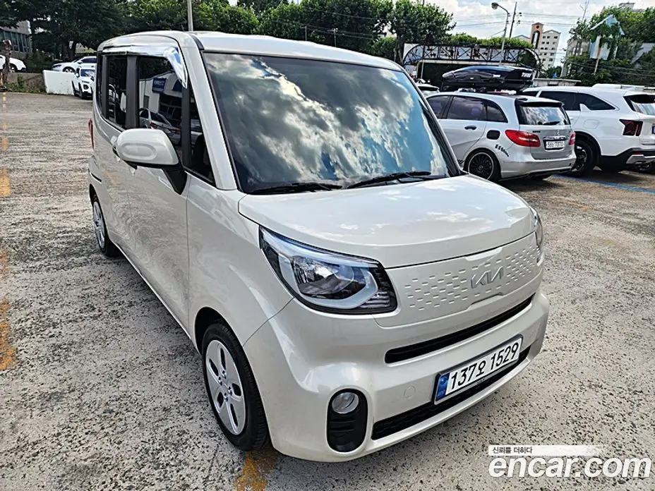 Kia Ray 2022 1.0 автомат (гидро), фото 18