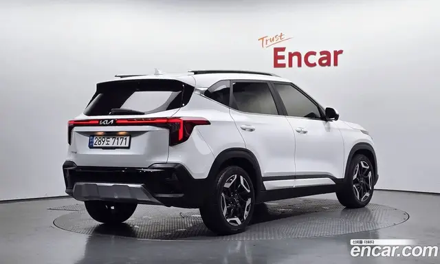 Kia Seltos 2022 2.0 автомат (гидро), миниатюра 2
