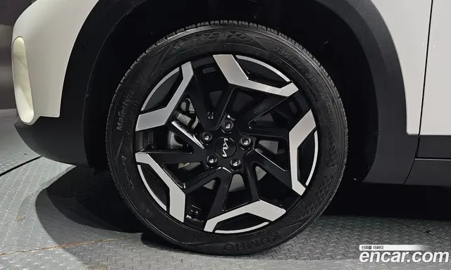 Kia Seltos 2024 1.6 автомат (гидро), миниатюра 5