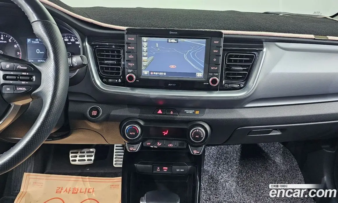 Kia Stonic 2019 1.4 автомат (гидро), фото 19