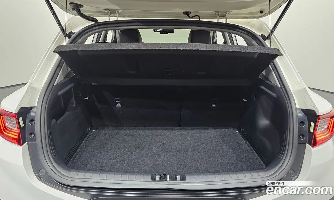 Kia Stonic 2019 1.4 автомат (гидро), фото 23