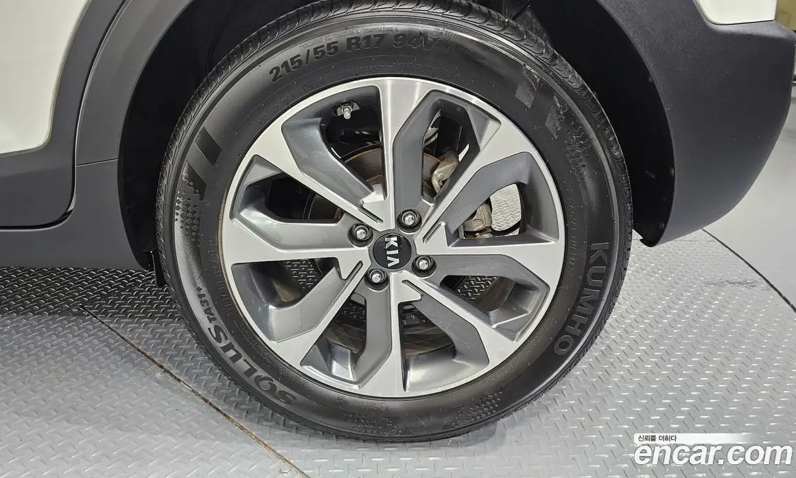 Kia Stonic 2019 1.4 автомат (гидро), фото 7