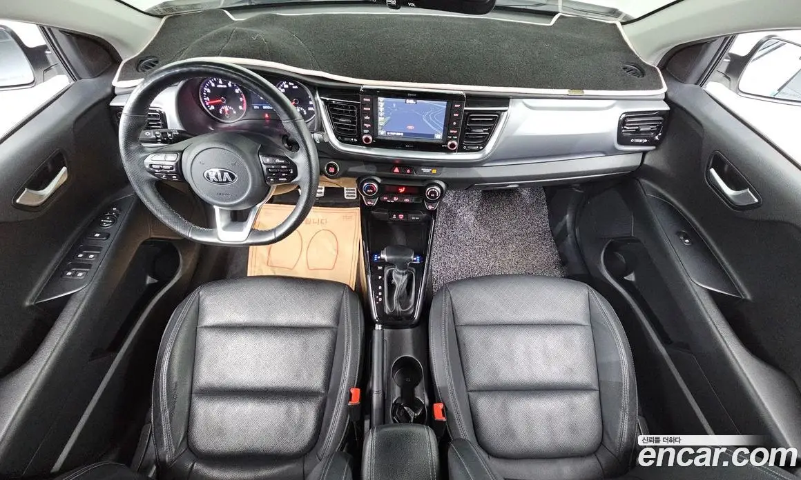 Kia Stonic 2019 1.4 автомат (гидро), фото 10