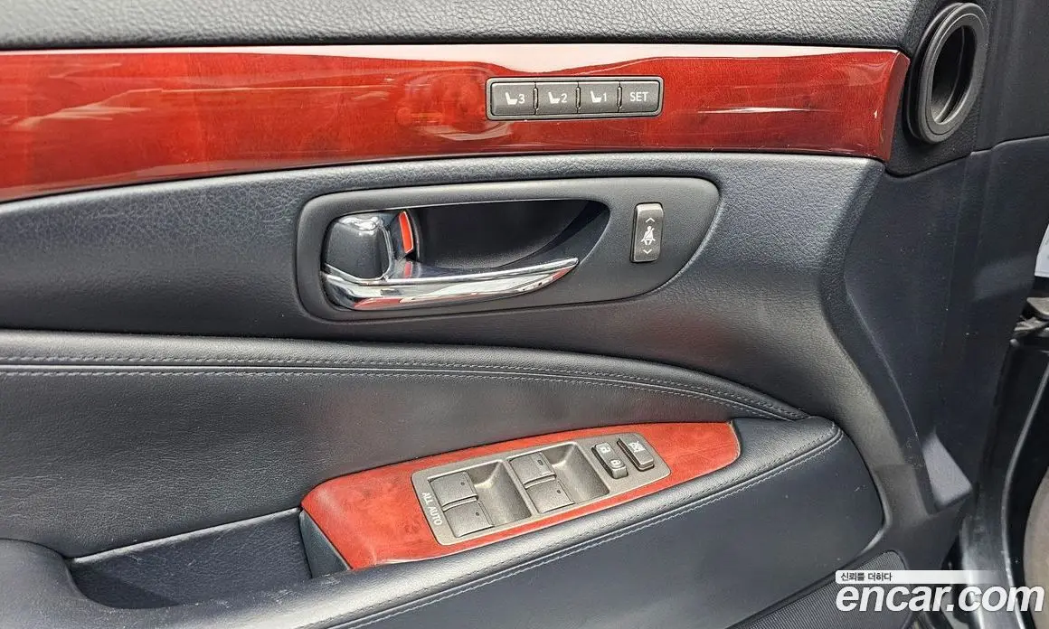 Lexus LS 2011 4.6 автомат (гидро), фото 16 Lexus LS 2011 4.6 автомат (гидро), фото 16
