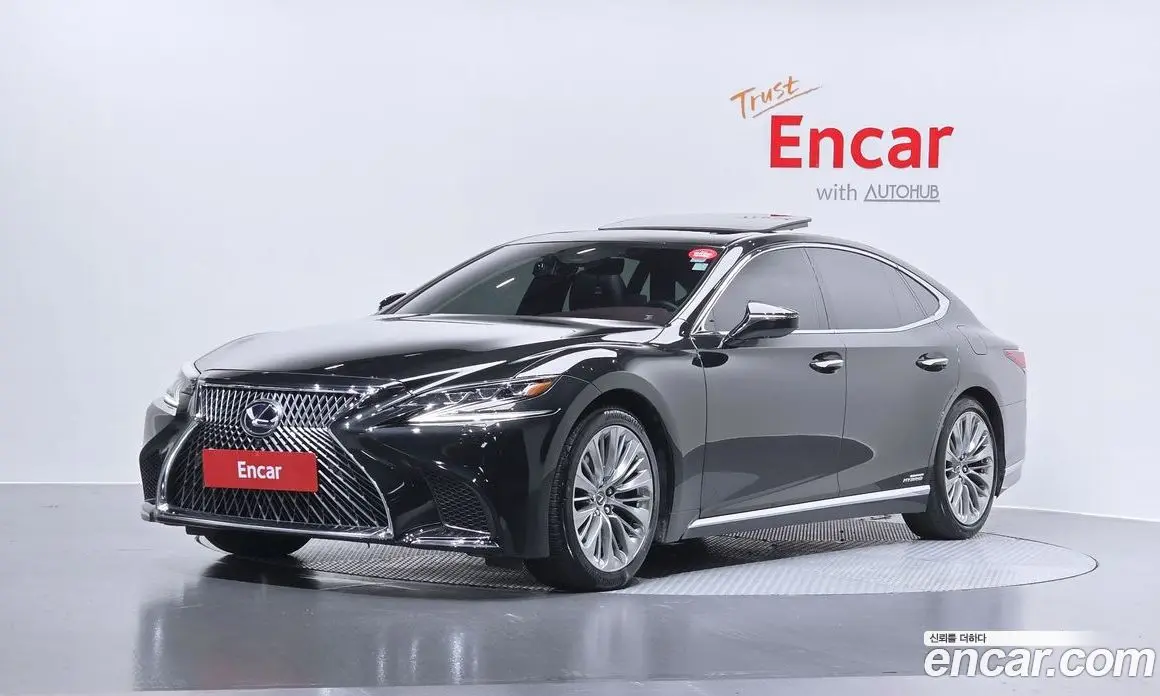 Lexus LS 2018 3.5 автомат (гидро), фото 1 Lexus LS 2018 3.5 автомат (гидро), фото 1