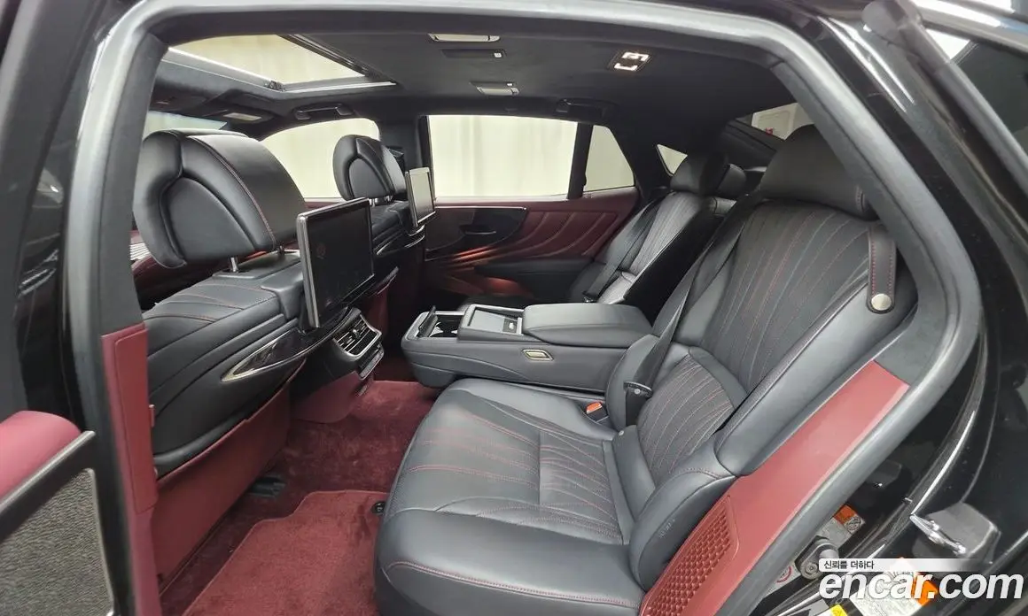 Lexus LS 2018 3.5 автомат (гидро), фото 16 Lexus LS 2018 3.5 автомат (гидро), фото 16