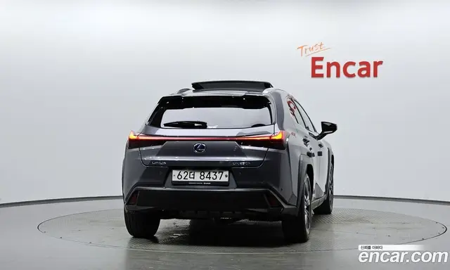 Lexus UX 2019 2.0 автомат (гидро), миниатюра 3 Lexus UX 2019 2.0 автомат (гидро), миниатюра 3